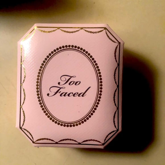 Too Faced Other - Too Faced Highlighter (Brand New but accidentally has some missing) Never used